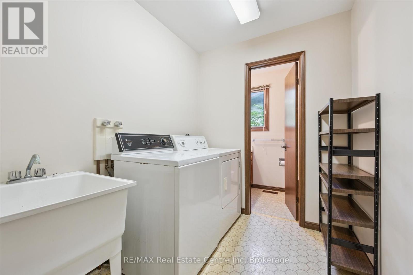 208 Ironwood Road E, Guelph, Ontario  N1G 3K3 - Photo 22 - X12252236