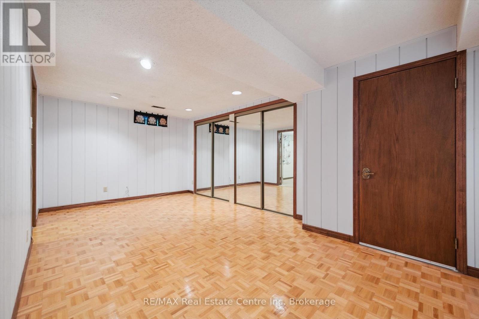 208 Ironwood Road E, Guelph, Ontario  N1G 3K3 - Photo 32 - X12252236