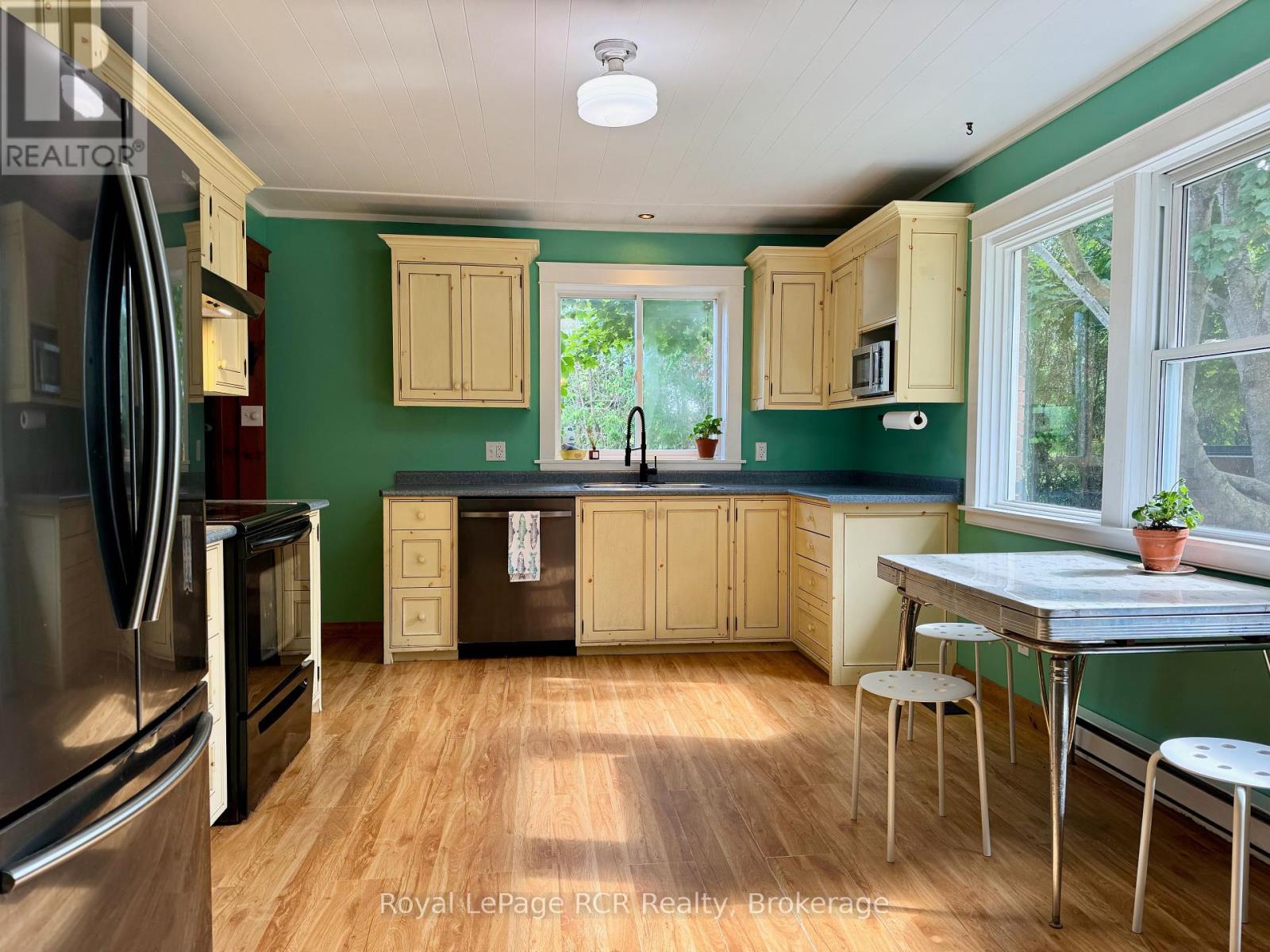 158 Forty Hills Road, Northern Bruce Peninsula, Ontario  N0H 1W0 - Photo 10 - X12252407