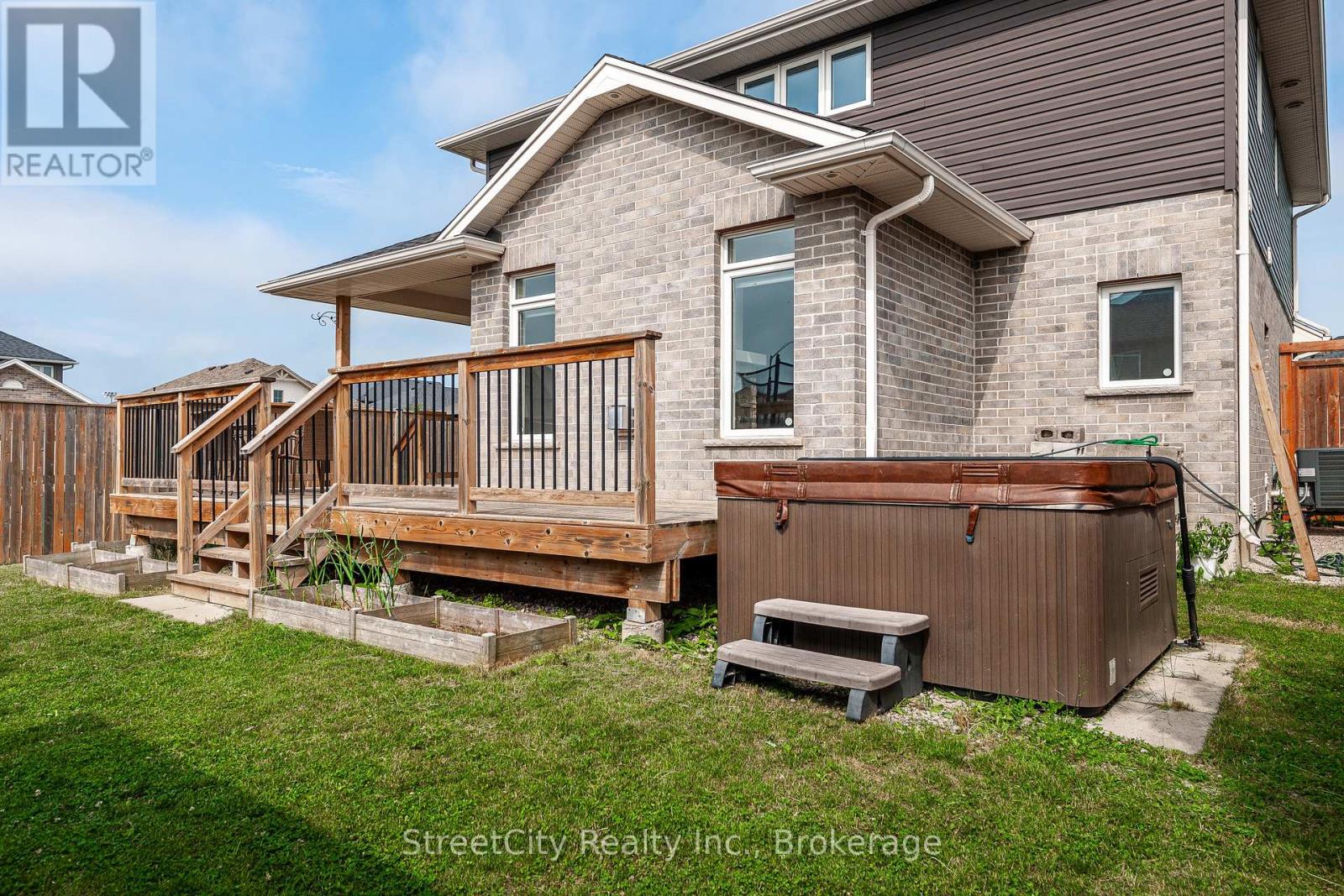3 Orr Street, Stratford, Ontario  N5A 0C6 - Photo 35 - X12252692