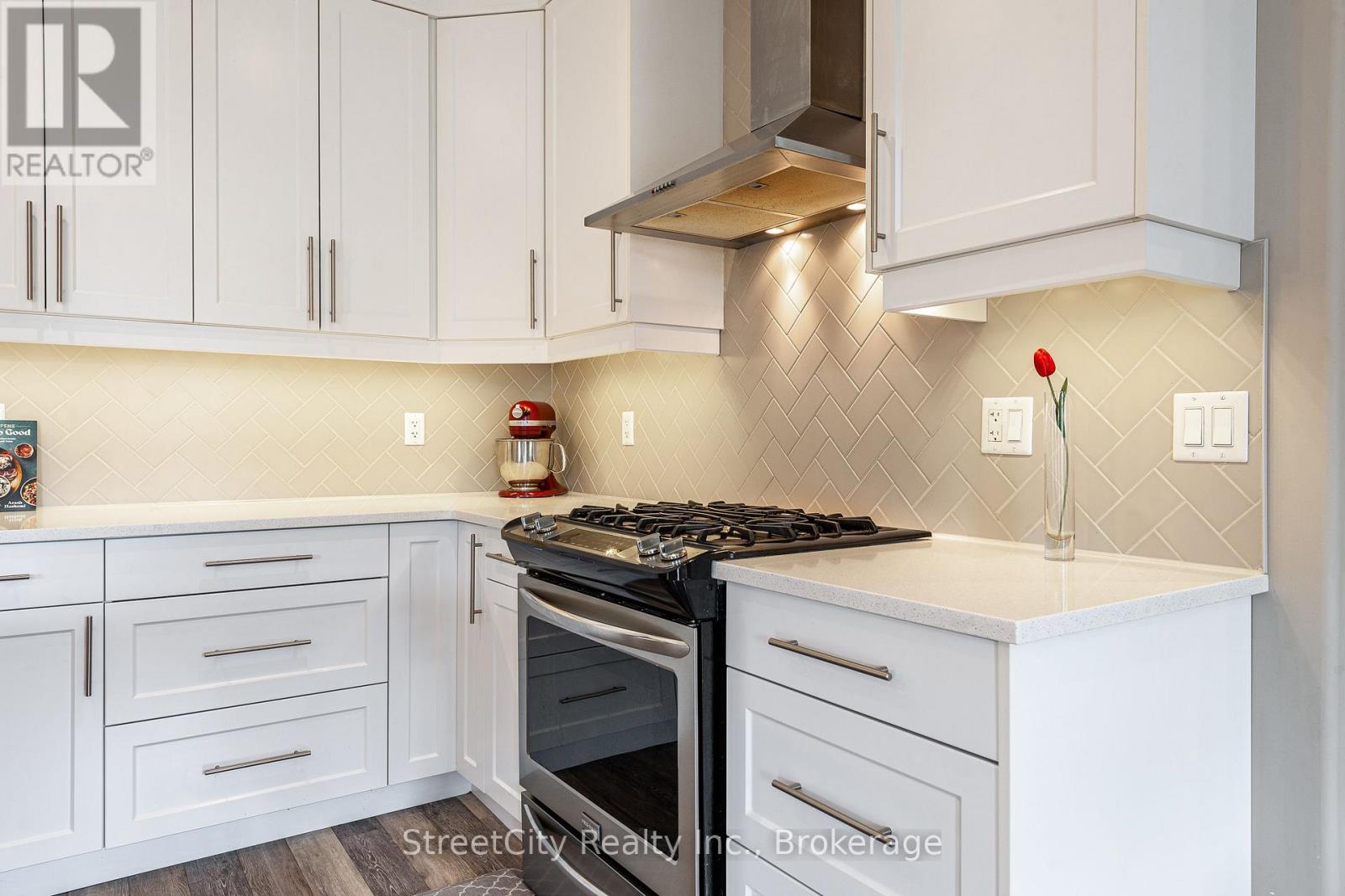3 Orr Street, Stratford, Ontario  N5A 0C6 - Photo 9 - X12252692
