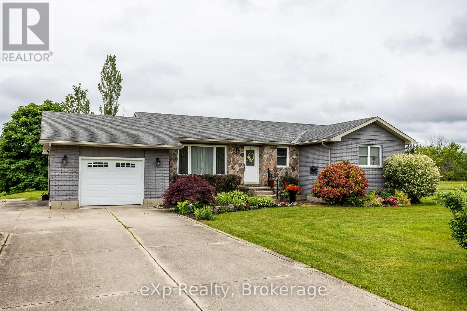 389 Park Street, Georgian Bluffs, Ontario  N4K 6V5 - Photo 1 - X12253253