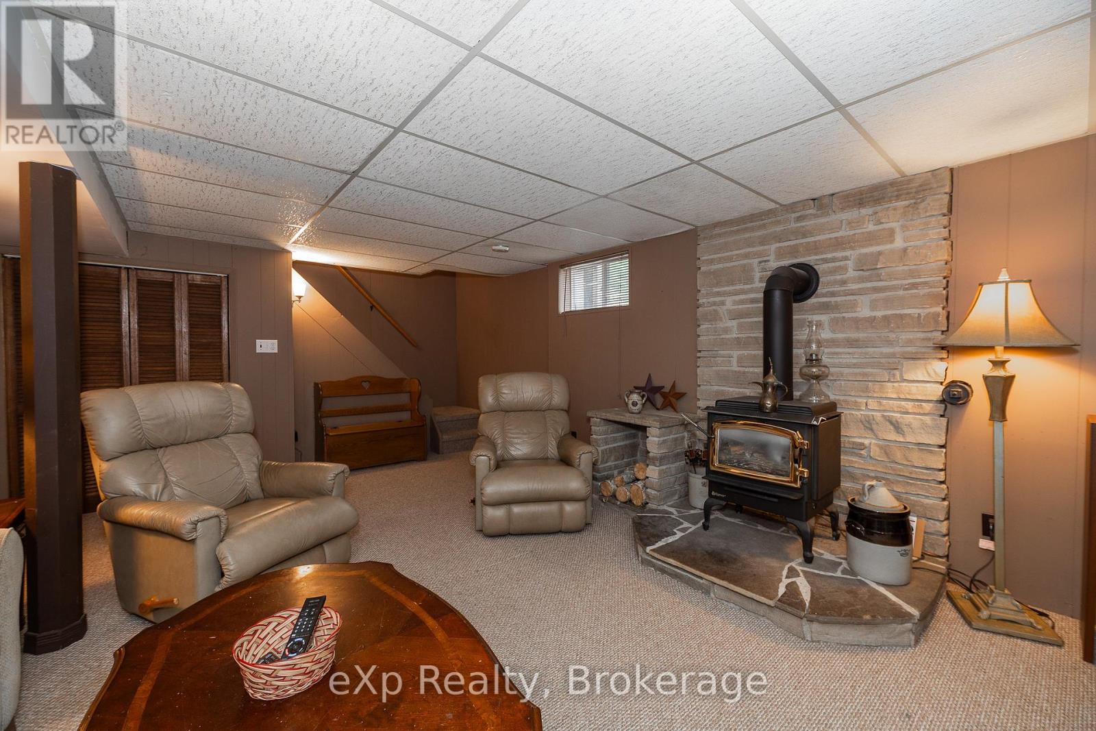 389 Park Street, Georgian Bluffs, Ontario  N4K 6V5 - Photo 23 - X12253253
