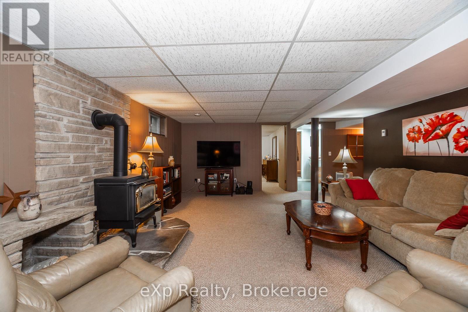 389 Park Street, Georgian Bluffs, Ontario  N4K 6V5 - Photo 24 - X12253253