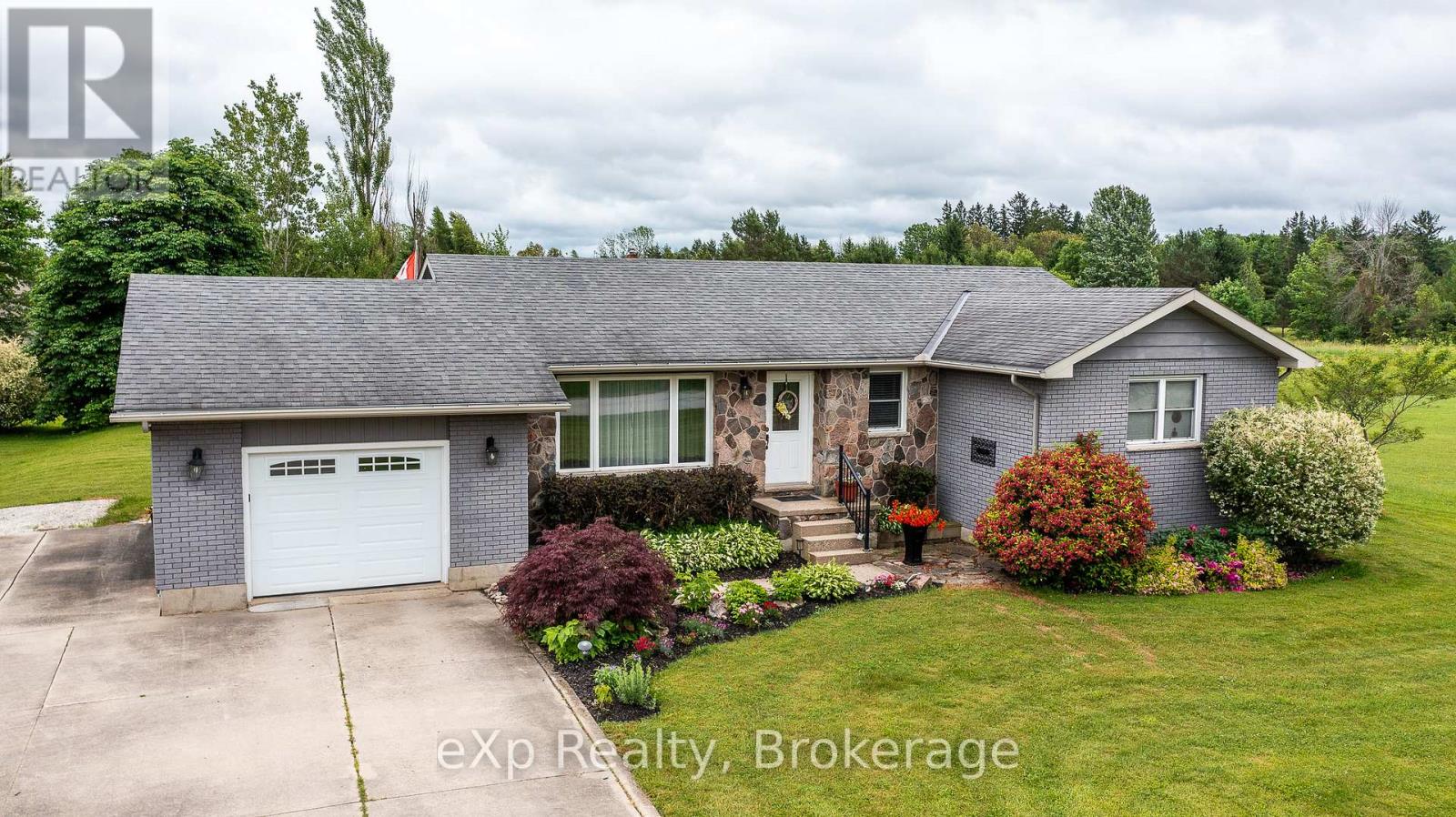389 Park Street, Georgian Bluffs, Ontario  N4K 6V5 - Photo 36 - X12253253