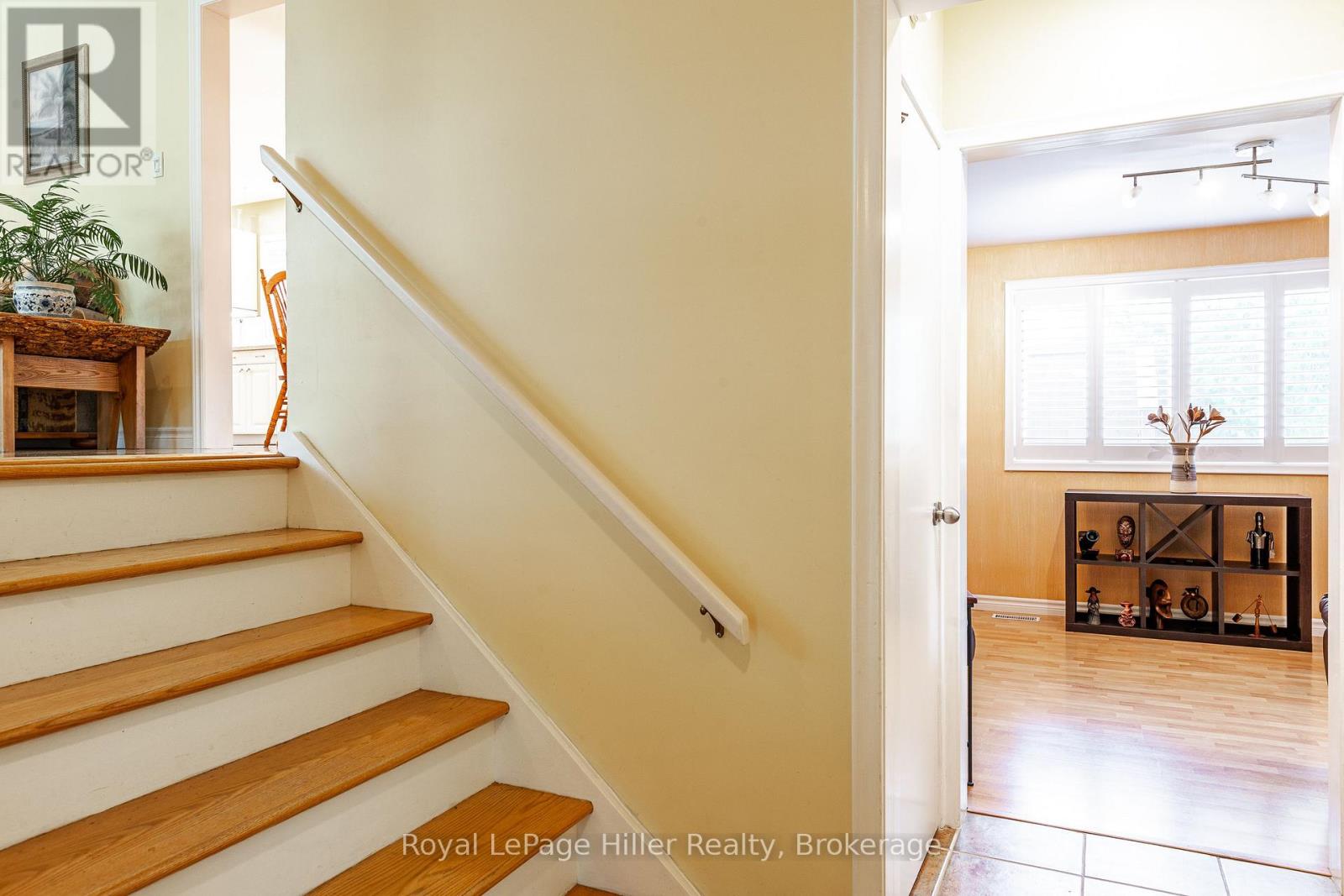 330 Britannia Street, Stratford, Ontario  N5A 5Z8 - Photo 4 - X12253401