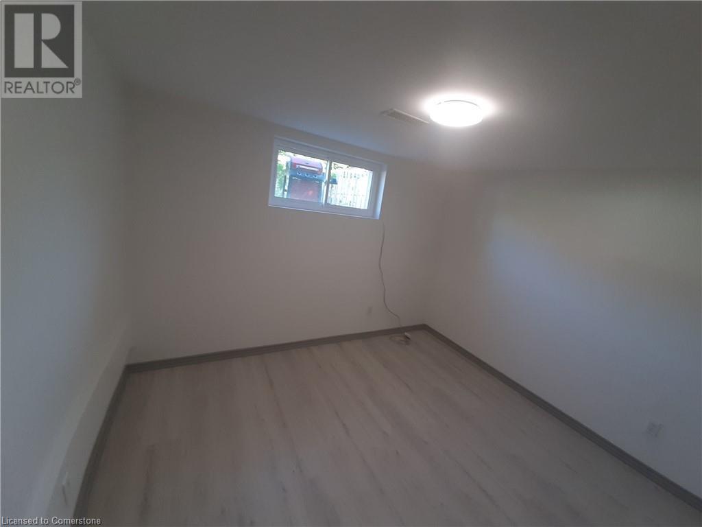 123 Columbia Street W Unit# Lower, Waterloo, Ontario  N2L 3L1 - Photo 4 - 40746339