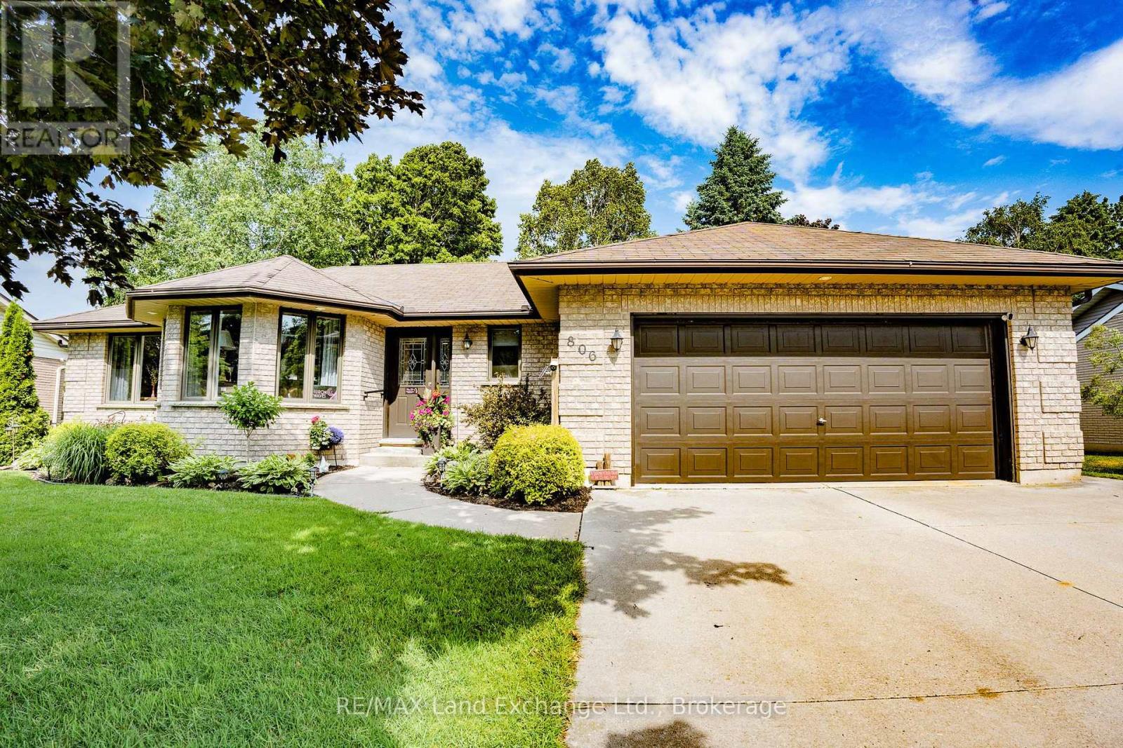 806 BRICKER STREET, Saugeen Shores, Ontario