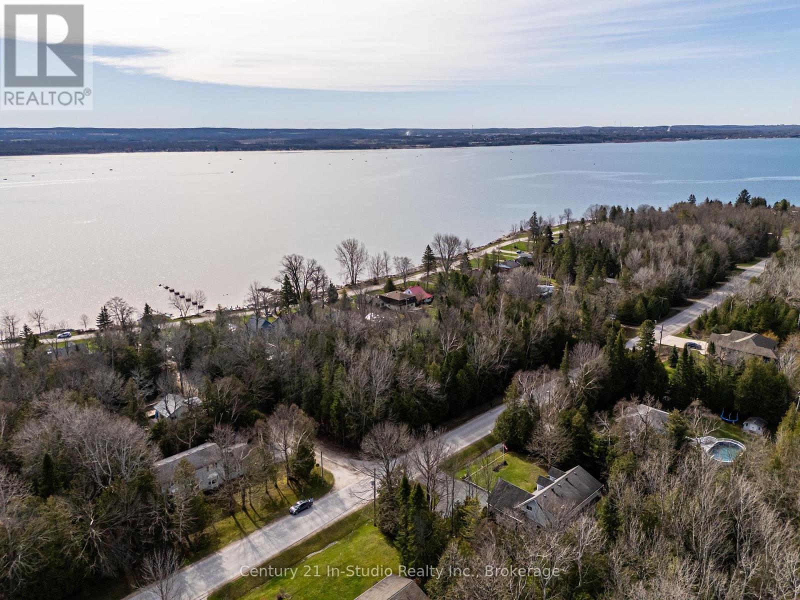 106 WASHINGTON AVENUE, Georgian Bluffs, Ontario