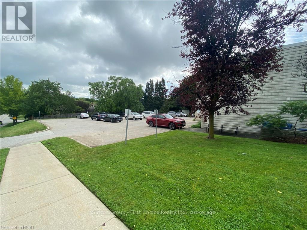 201 - 386 Cambria Street, Stratford, Ontario  N5A 1J4 - Photo 2 - X12253922