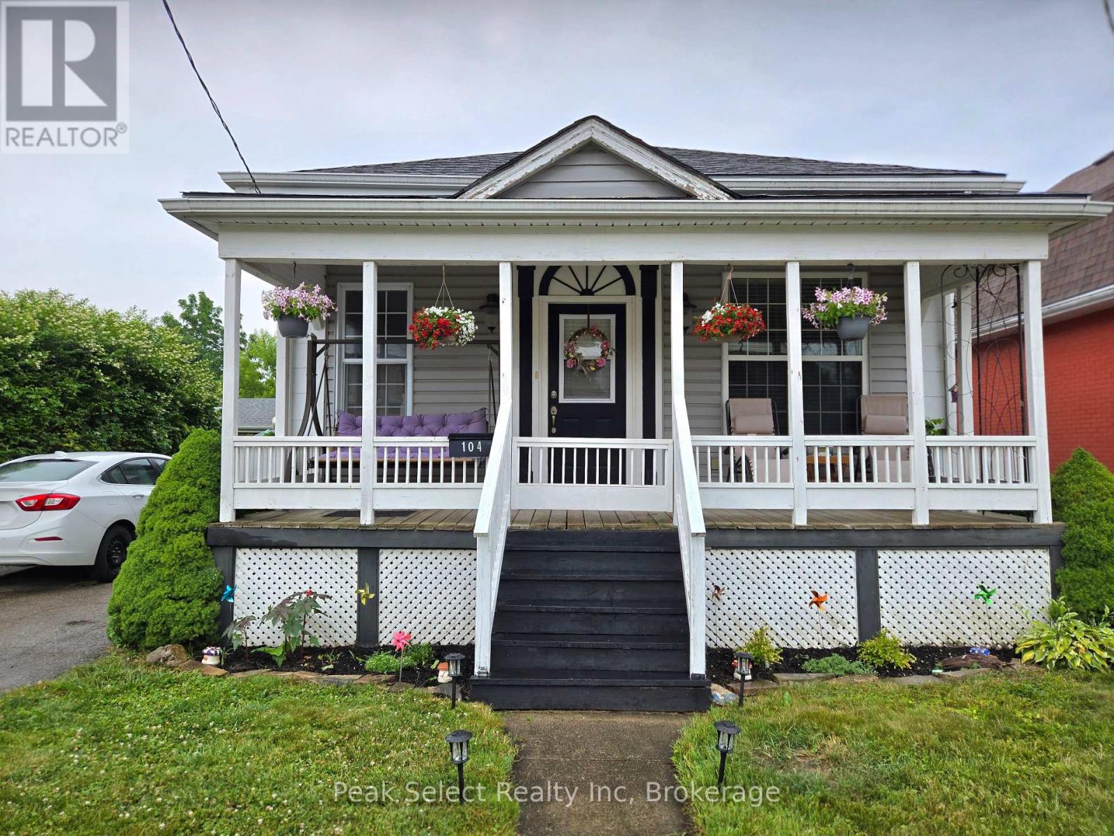 104 ERIE STREET, St. Thomas, Ontario
