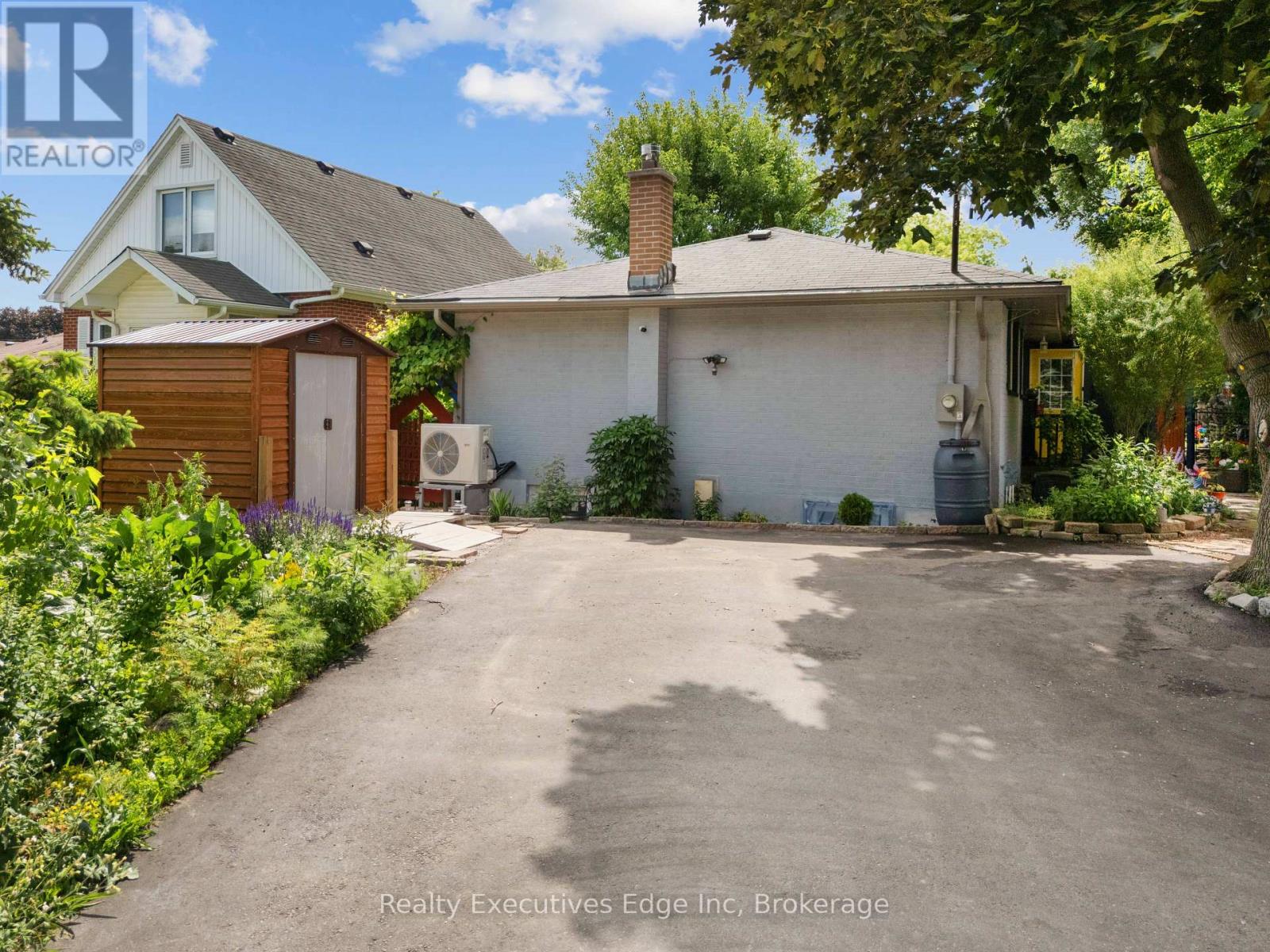 309 SOUTHILL DRIVE, Kitchener, Ontario