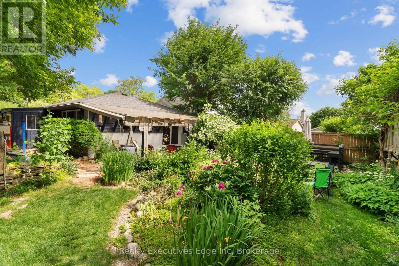 309 Southill Drive, Kitchener, Ontario  N2A 2R2 - Photo 35 - X12254243