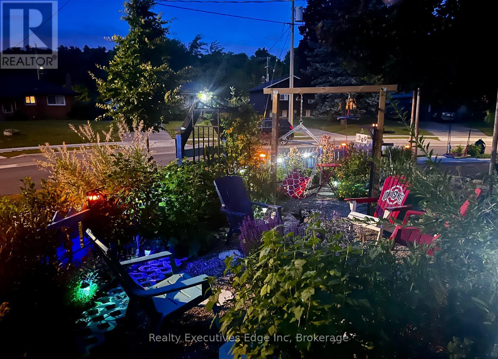 309 Southill Drive, Kitchener, Ontario  N2A 2R2 - Photo 45 - X12254243