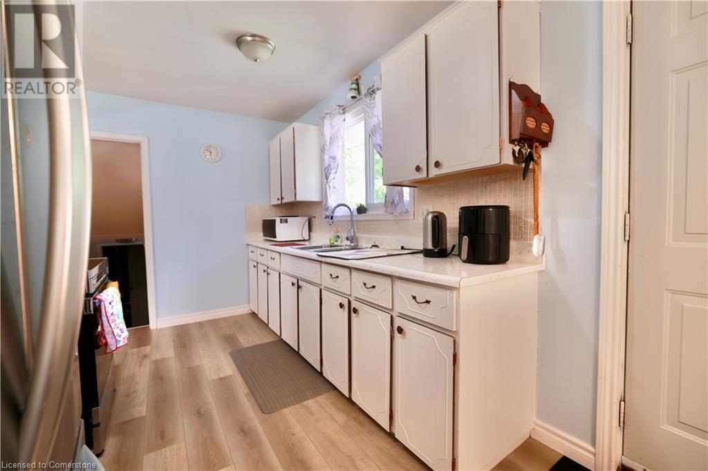 104 Milford Avenue, Waterloo, Ontario  N2L 3Z3 - Photo 10 - 40746649