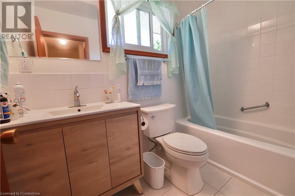 104 Milford Avenue, Waterloo, Ontario  N2L 3Z3 - Photo 15 - 40746649