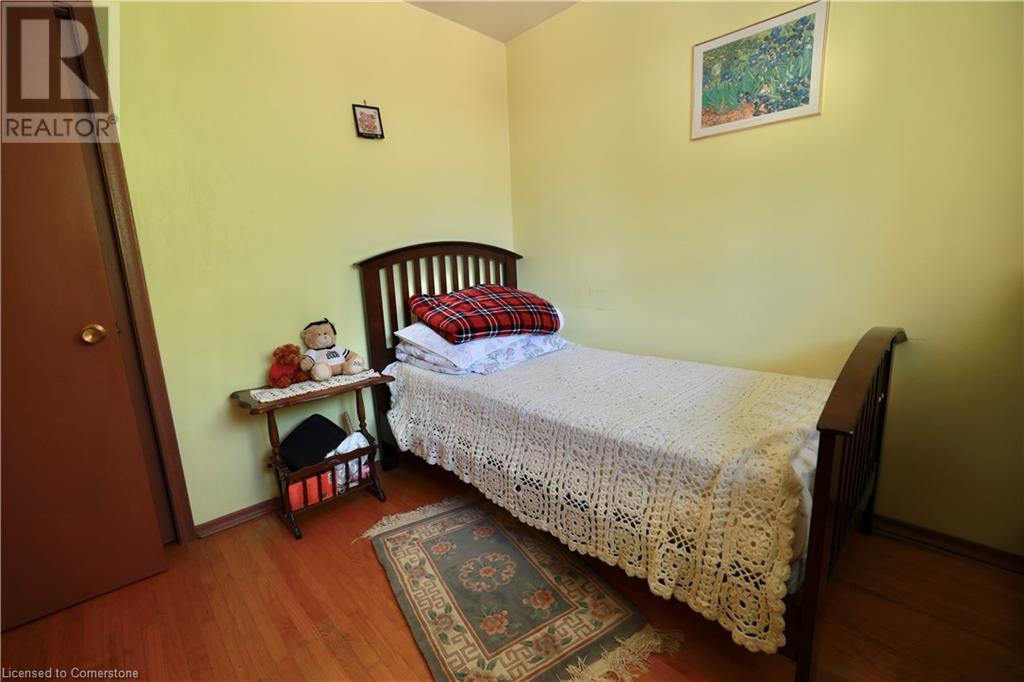 104 Milford Avenue, Waterloo, Ontario  N2L 3Z3 - Photo 19 - 40746649