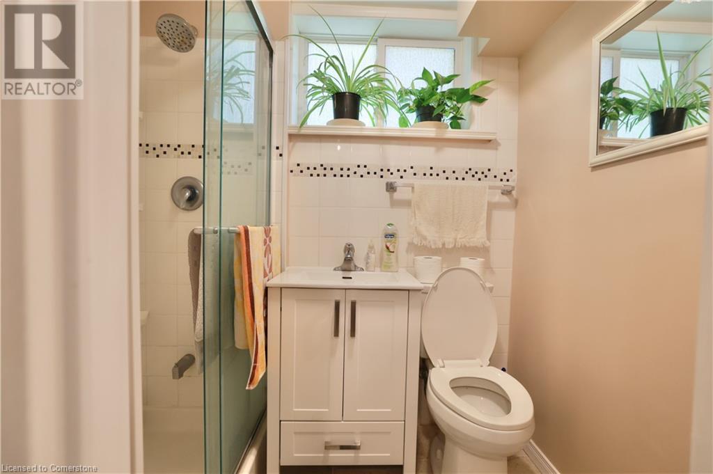 104 Milford Avenue, Waterloo, Ontario  N2L 3Z3 - Photo 39 - 40746649