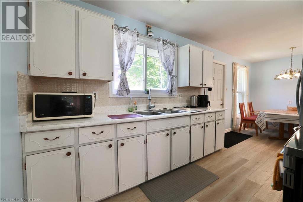 104 Milford Avenue, Waterloo, Ontario  N2L 3Z3 - Photo 8 - 40746649