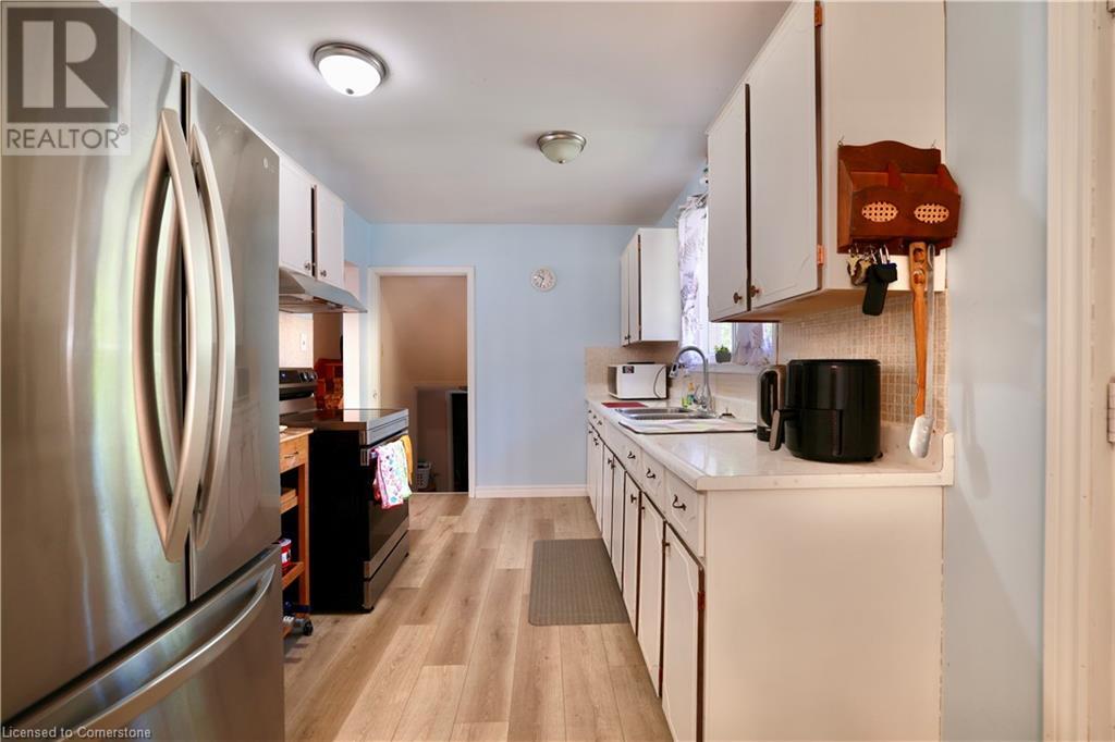 104 Milford Avenue, Waterloo, Ontario  N2L 3Z3 - Photo 9 - 40746649