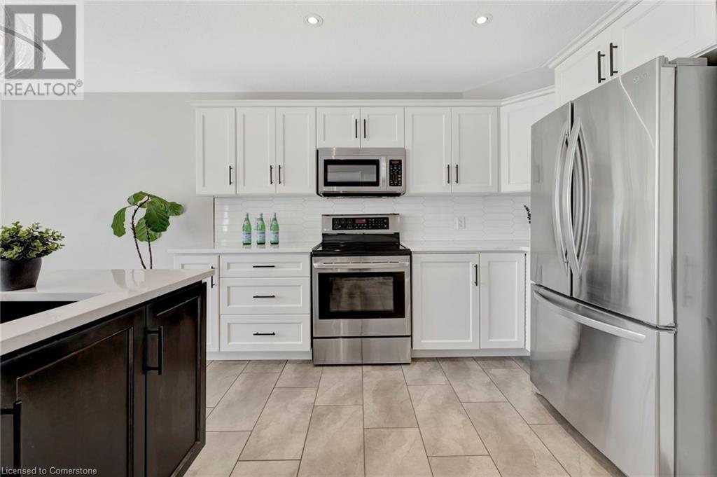 128 Robert Simone Way, Ayr, Ontario  N0B 1E0 - Photo 11 - 40746351