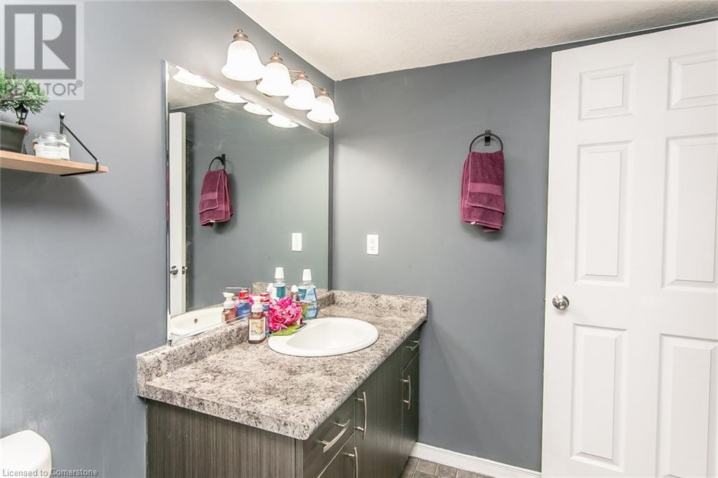 1674 Fischer Hallman Road Unit# F, Kitchener, Ontario  N2R 0H9 - Photo 19 - 40742456