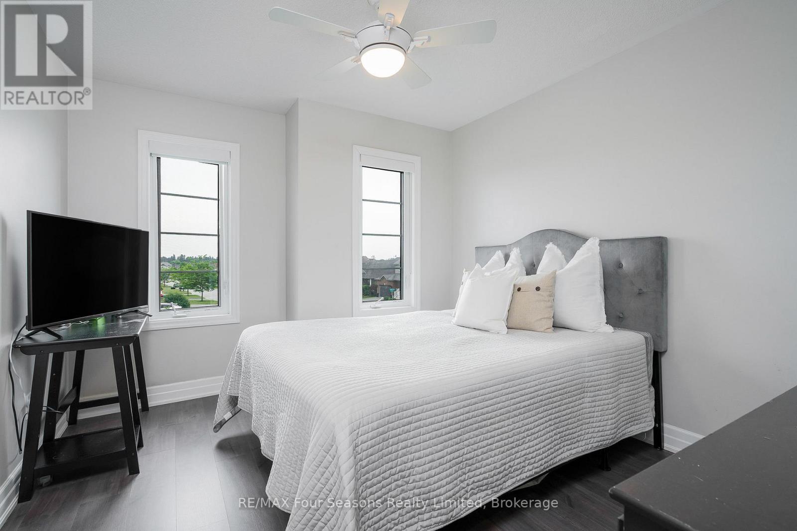 29 Wagner Crescent, Essa, Ontario  L0M 1B5 - Photo 13 - N12254488
