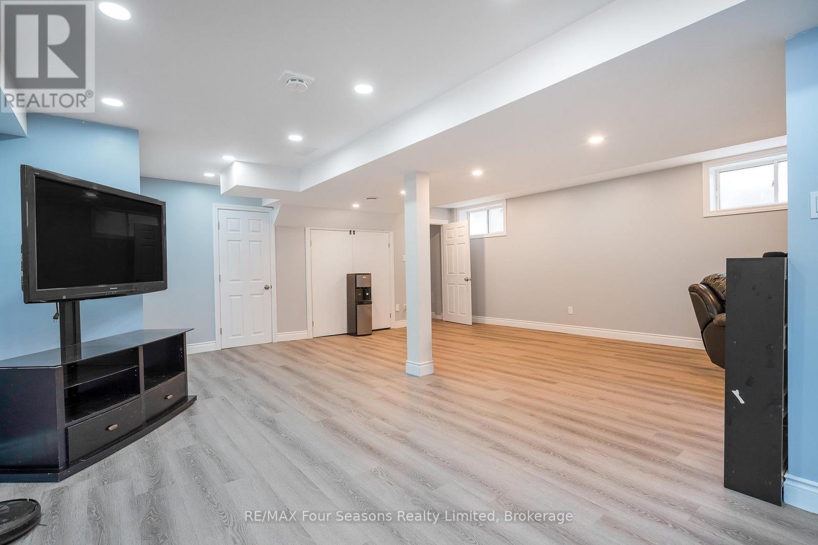 29 Wagner Crescent, Essa, Ontario  L0M 1B5 - Photo 18 - N12254488