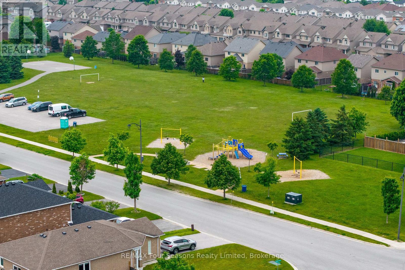 29 Wagner Crescent, Essa, Ontario  L0M 1B5 - Photo 25 - N12254488