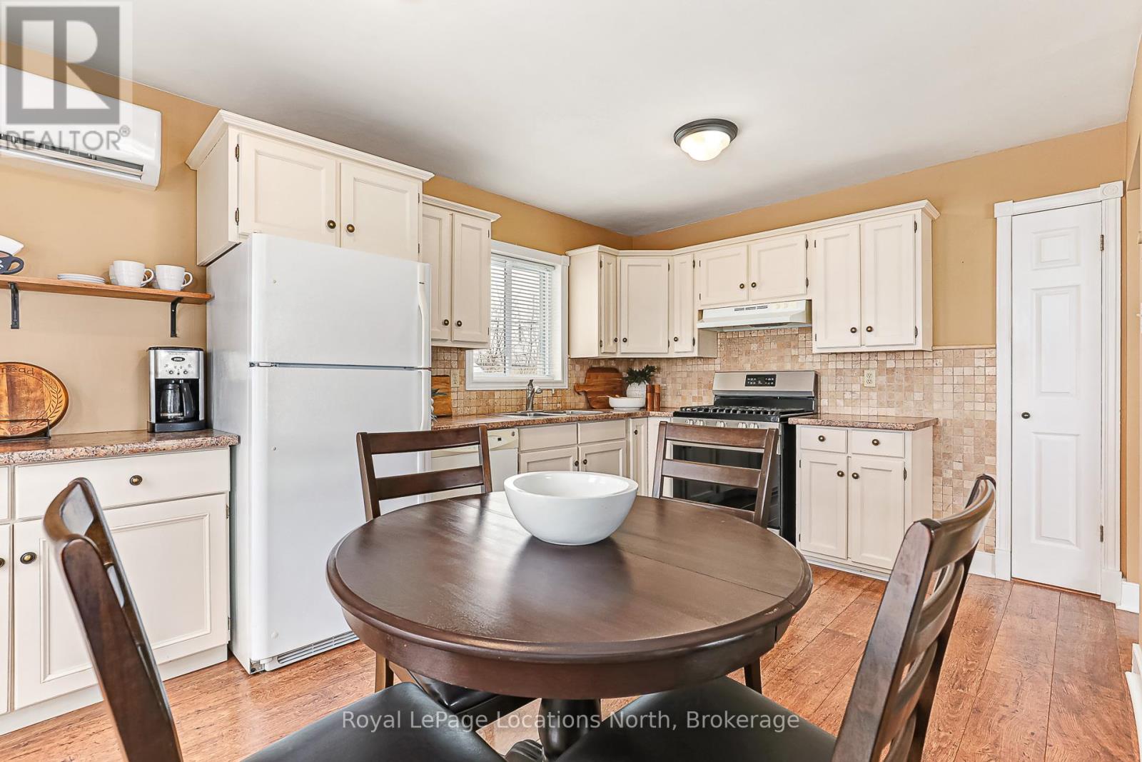 293 Robinson Street, Collingwood, Ontario  L9Y 3M4 - Photo 11 - S12254480