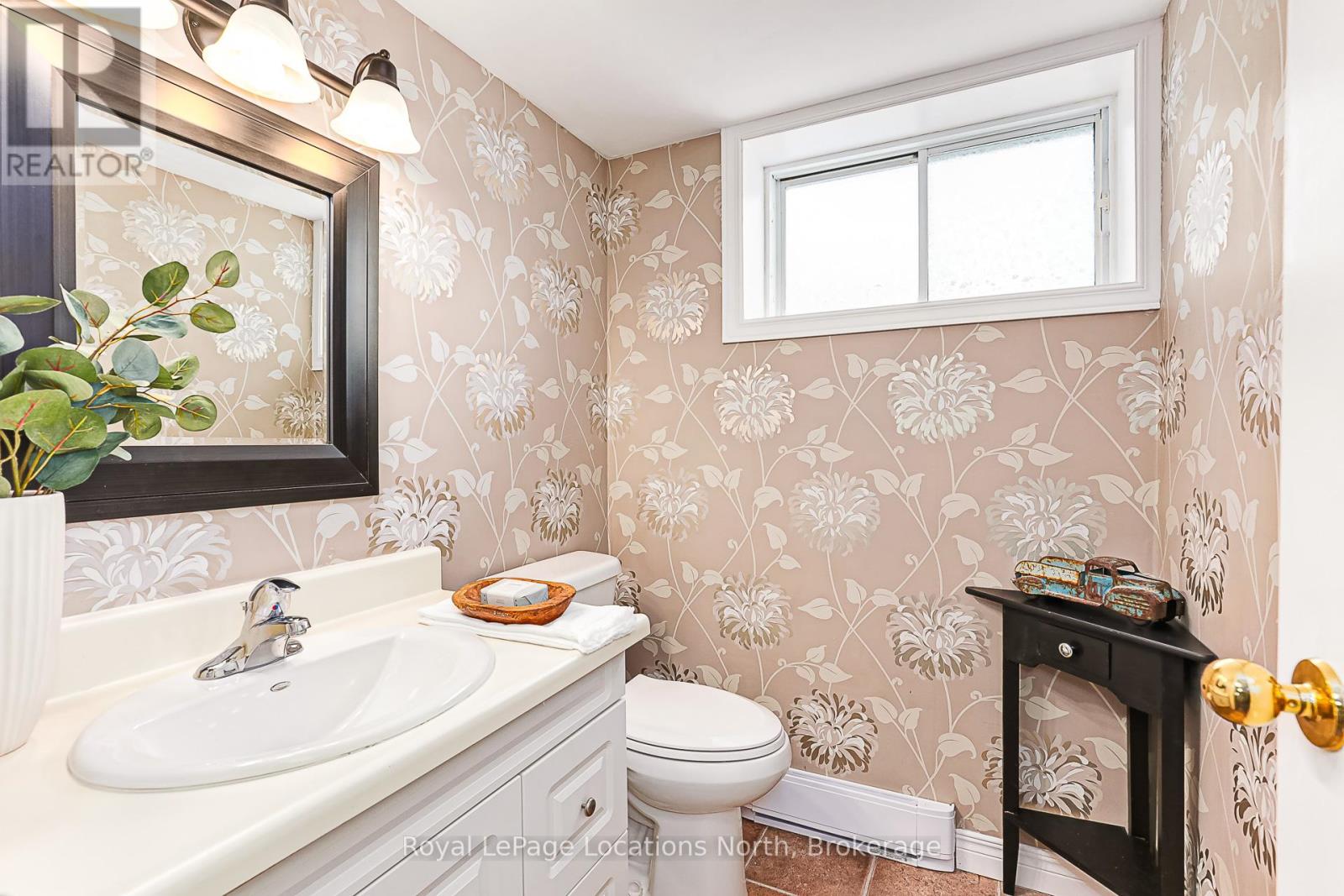 293 Robinson Street, Collingwood, Ontario  L9Y 3M4 - Photo 32 - S12254480