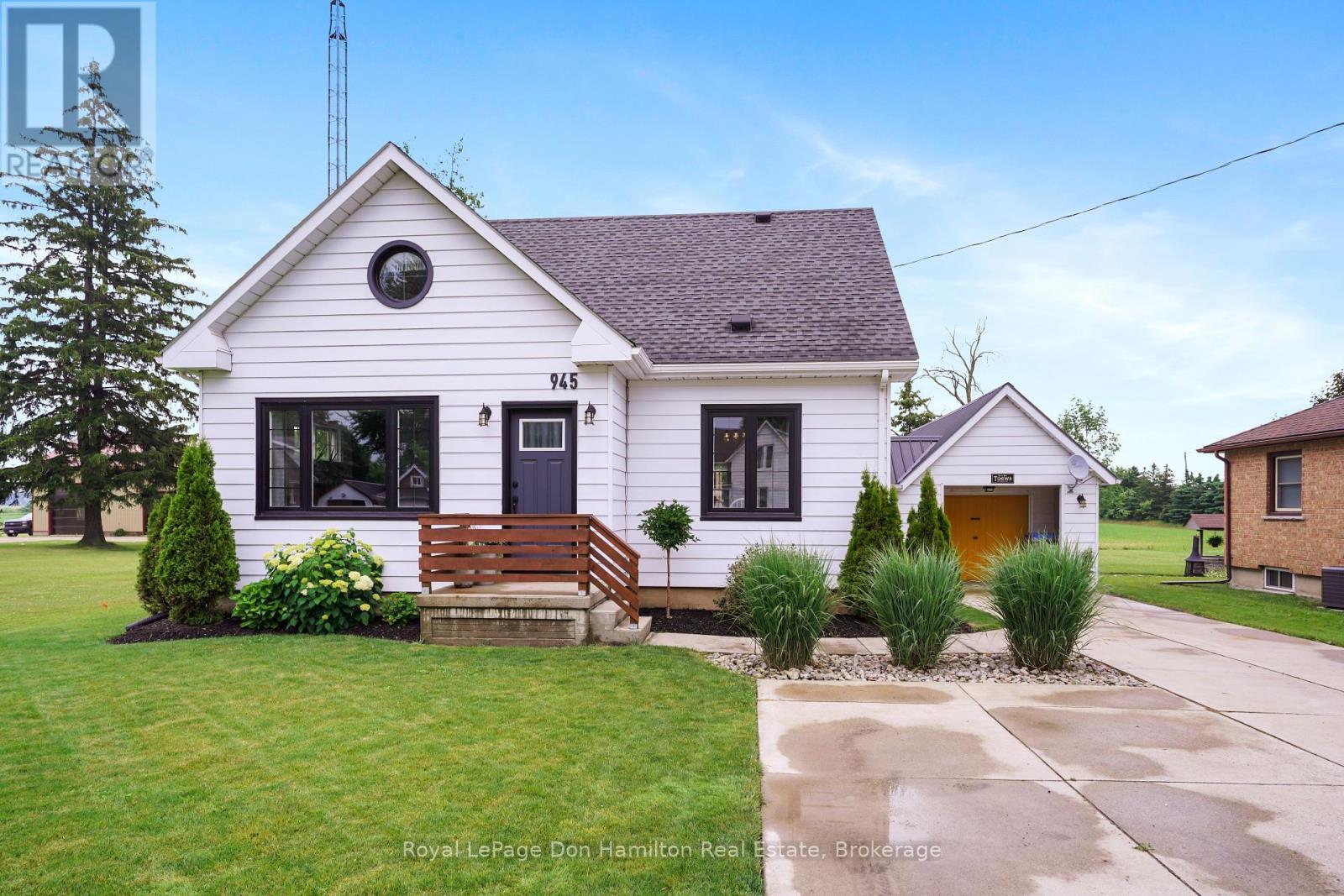 945 MAIN STREET W, North Perth, Ontario