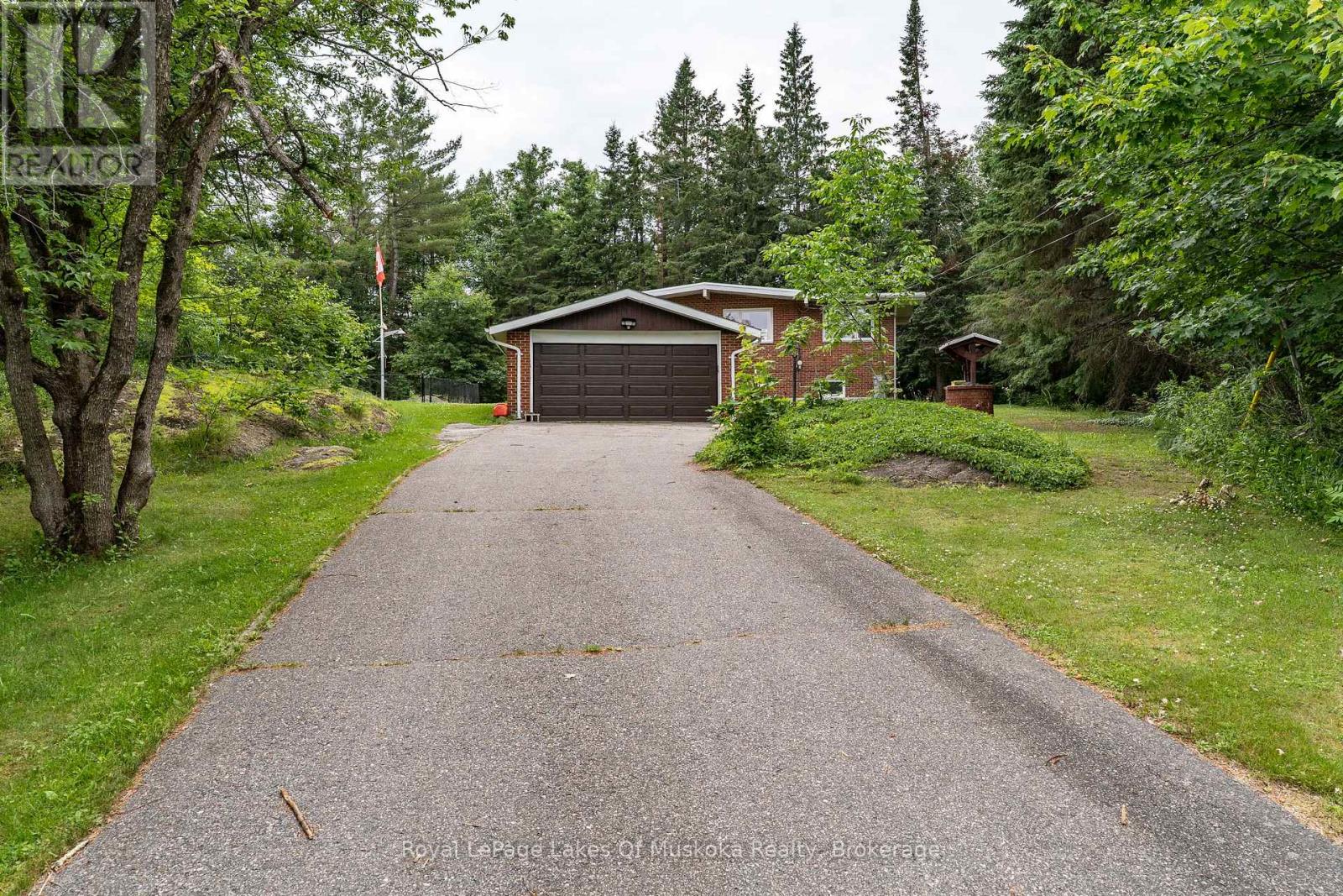 1030 Simpson Road, Gravenhurst, Ontario  P1P 1R1 - Photo 2 - X12254541