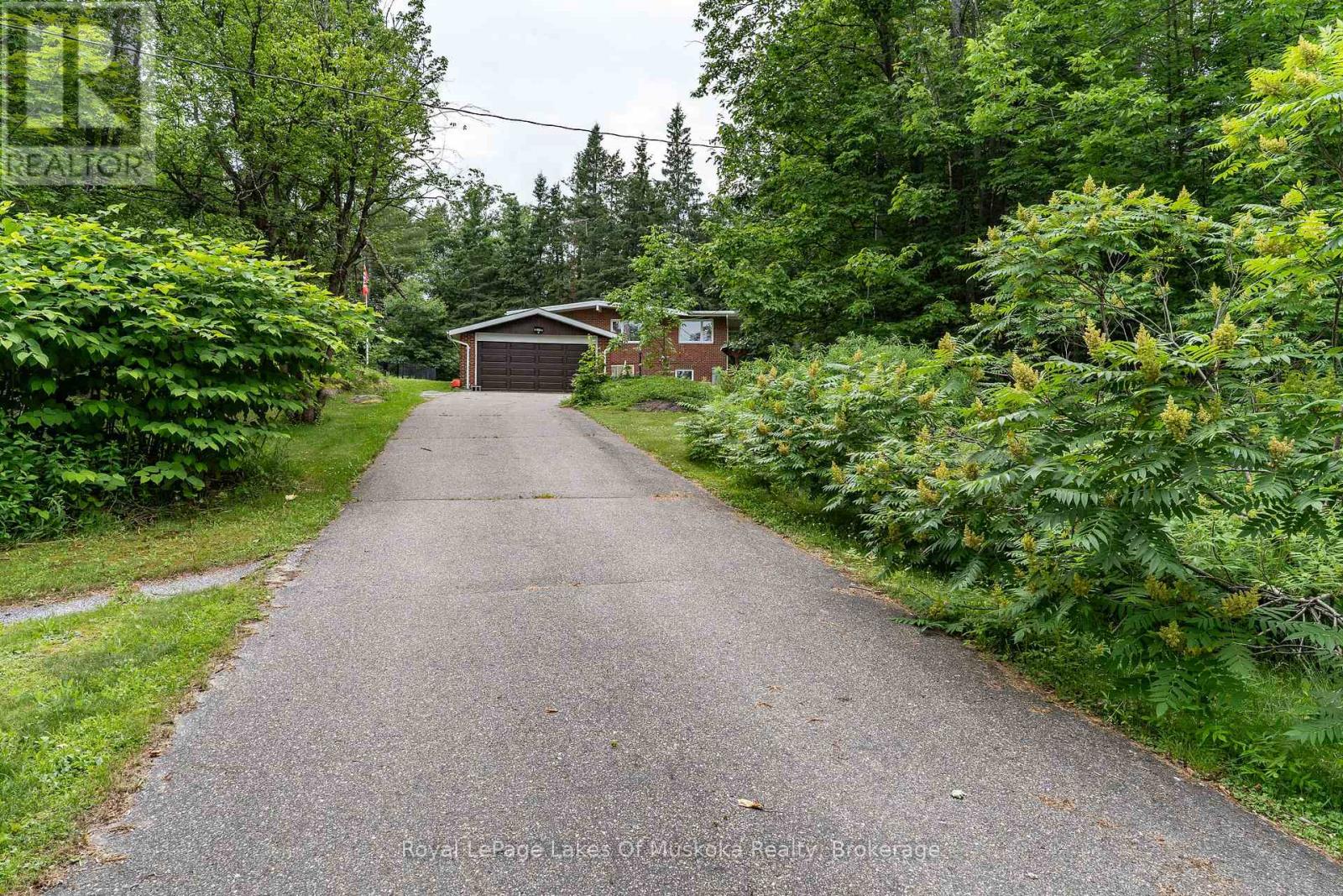 1030 Simpson Road, Gravenhurst, Ontario  P1P 1R1 - Photo 32 - X12254541