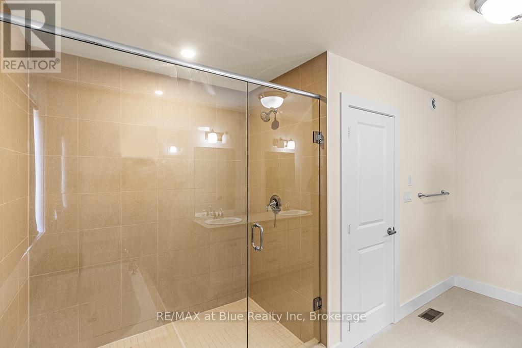 181 Yellow Birch Crescent, Blue Mountains, Ontario  L9Y 0Z3 - Photo 15 - X12254595