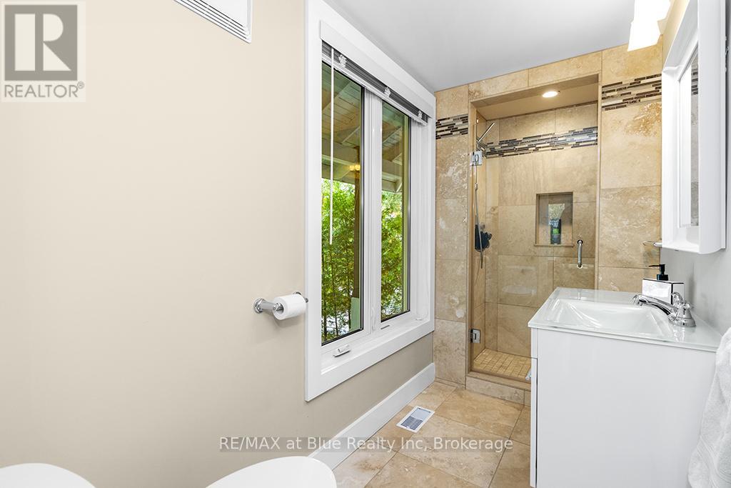 147 Carmichael Crescent, Blue Mountains, Ontario  L9Y 0R2 - Photo 34 - X12254714