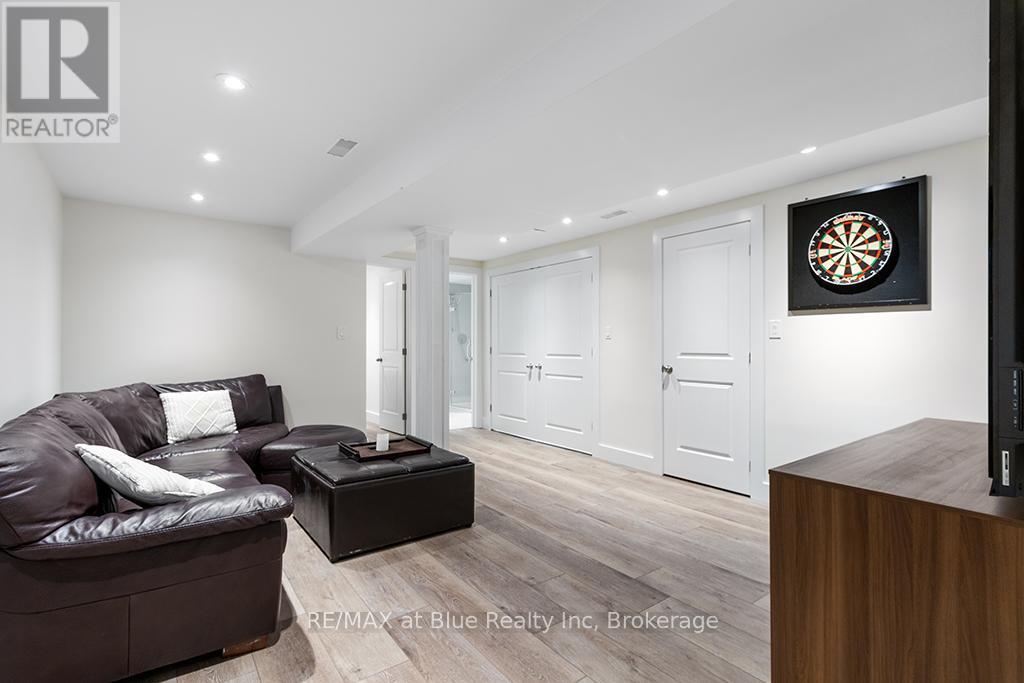 147 Carmichael Crescent, Blue Mountains, Ontario  L9Y 0R2 - Photo 40 - X12254714