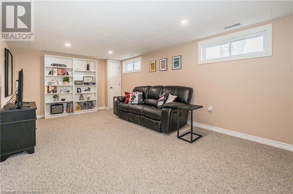 33 Fairlawn Road, Kitchener, Ontario  N2C 1X8 - Photo 36 - 40745341