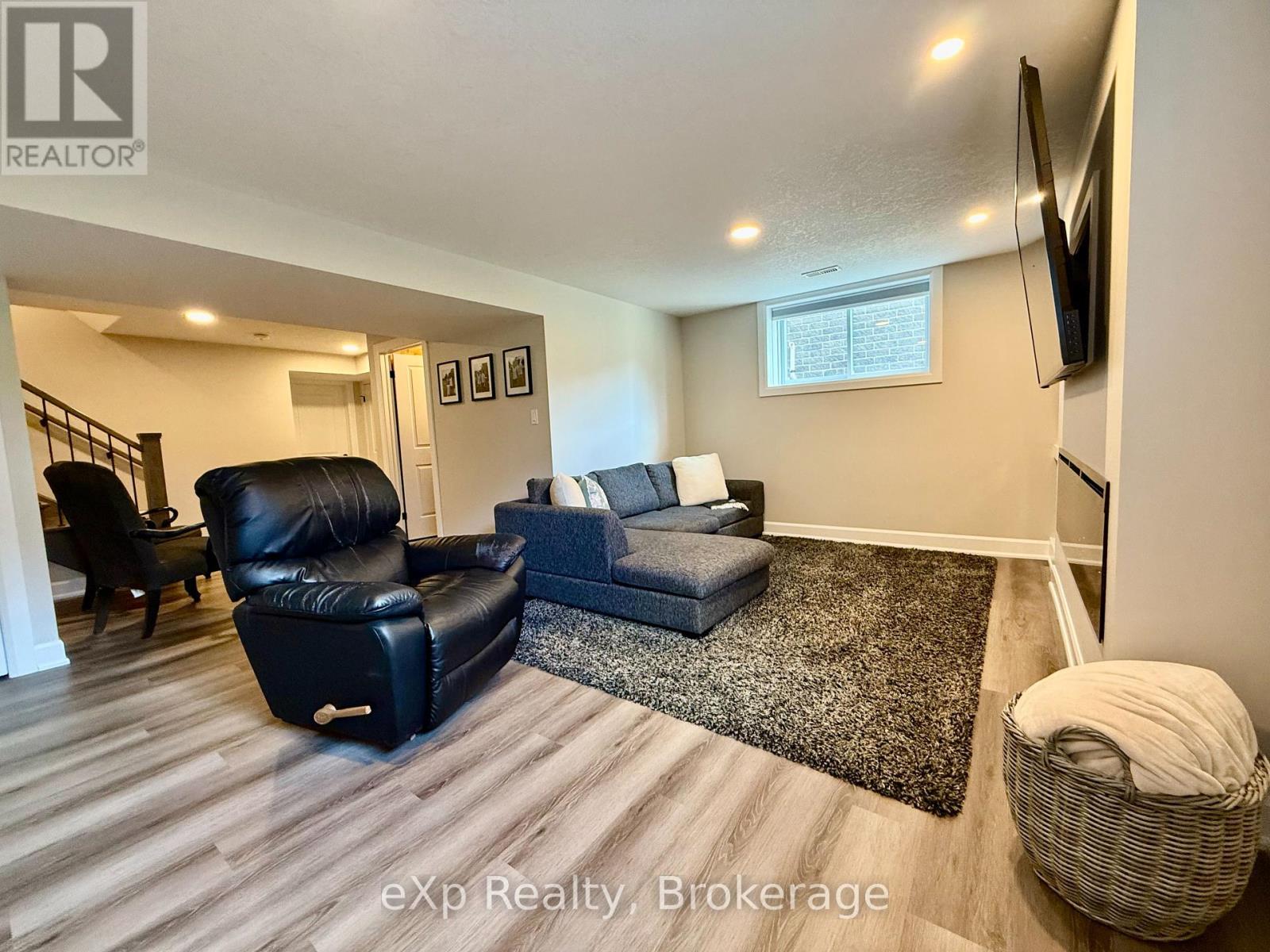 113 Second Street, Brockton, Ontario  N0G 2V0 - Photo 23 - X12254817