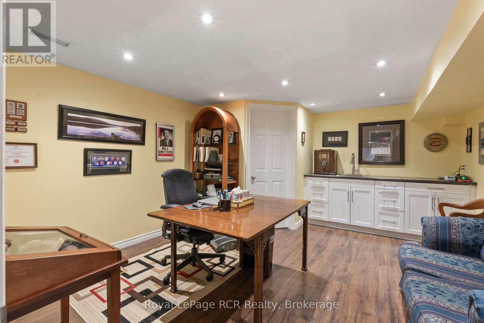 657 14th Street, Hanover, Ontario  N4N 3G9 - Photo 33 - X12254821