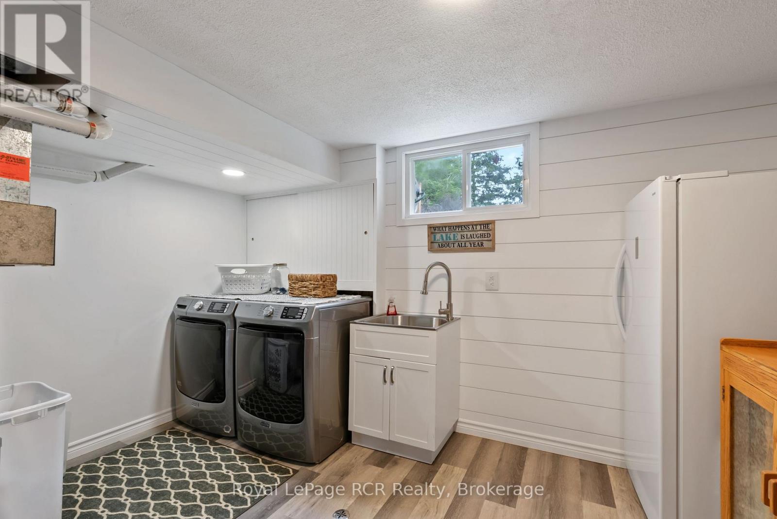 657 14th Street, Hanover, Ontario  N4N 3G9 - Photo 36 - X12254821