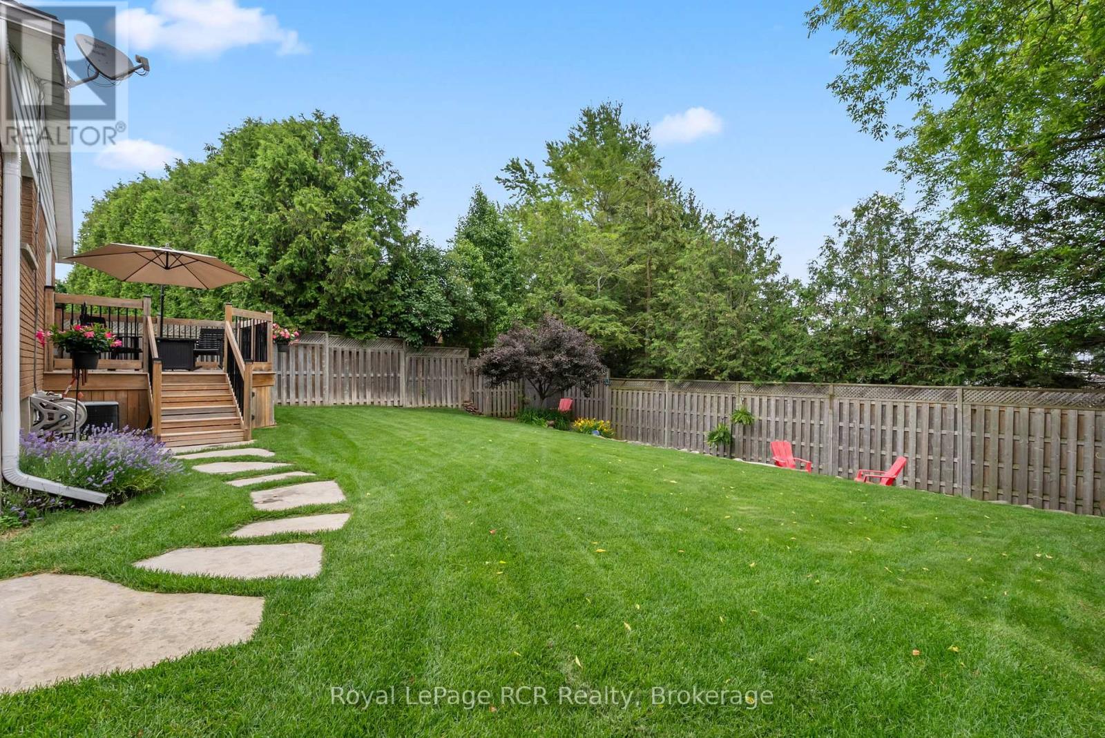 657 14th Street, Hanover, Ontario  N4N 3G9 - Photo 7 - X12254821