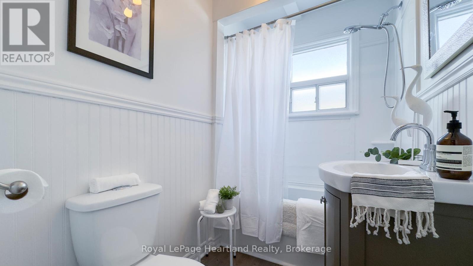 305 Mary Street, Goderich, Ontario  N7A 3B3 - Photo 17 - X12254856