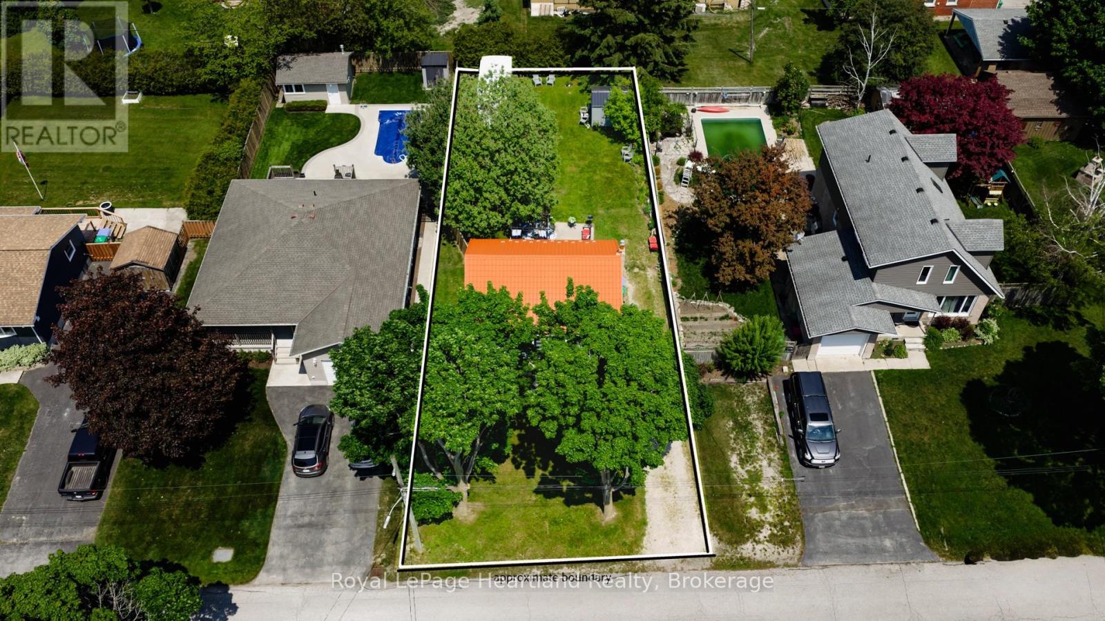 305 Mary Street, Goderich, Ontario  N7A 3B3 - Photo 24 - X12254856