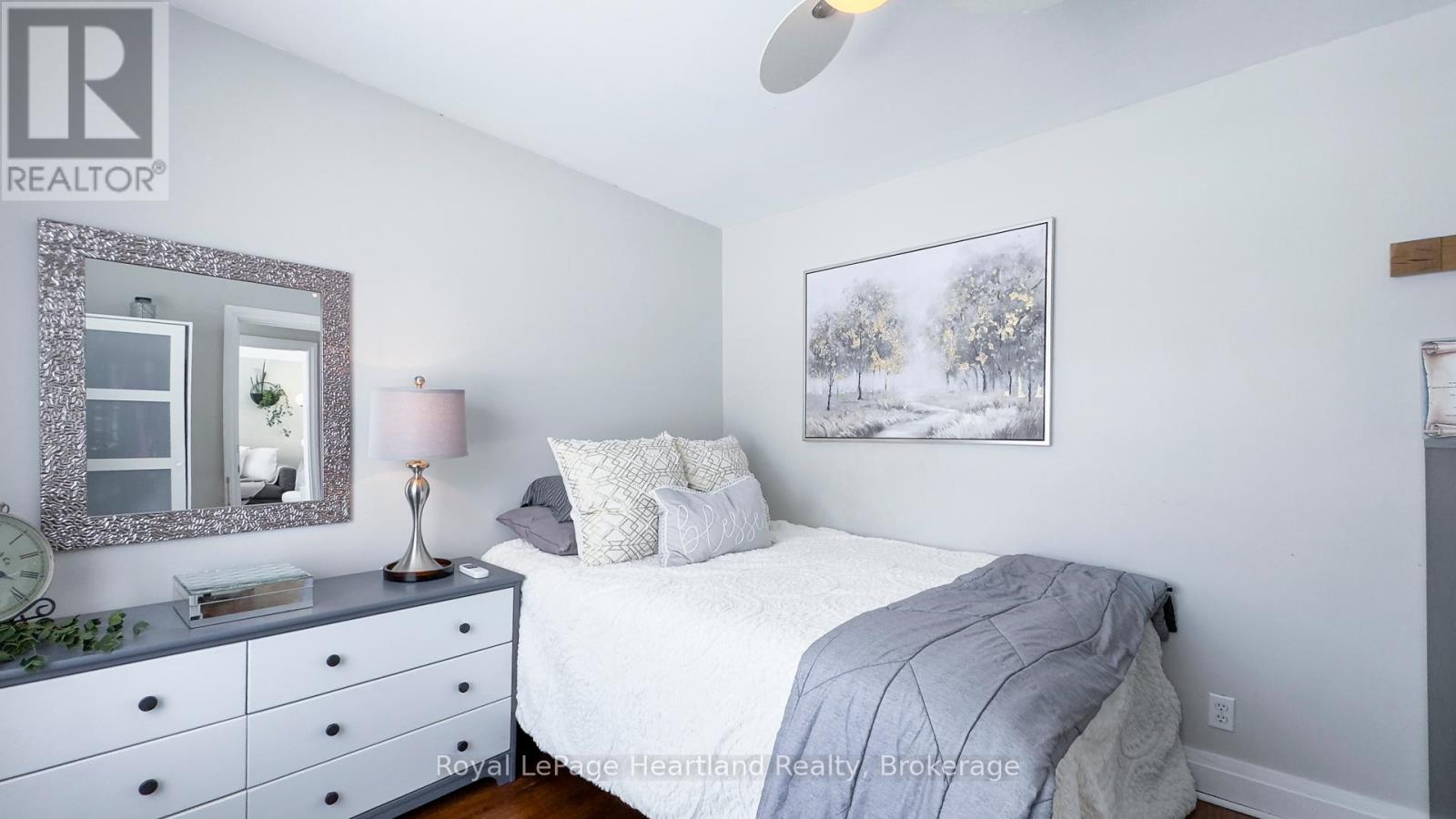 305 Mary Street, Goderich, Ontario  N7A 3B3 - Photo 8 - X12254856