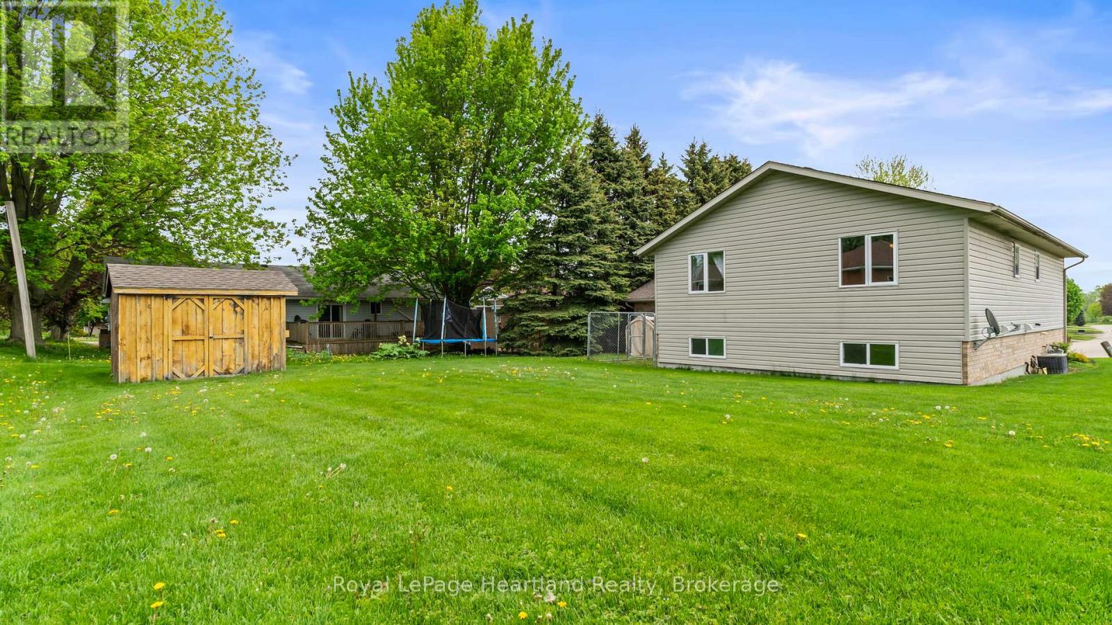 50 Mcdonald Drive, Huron East, Ontario  N0G 1H0 - Photo 36 - X12254864