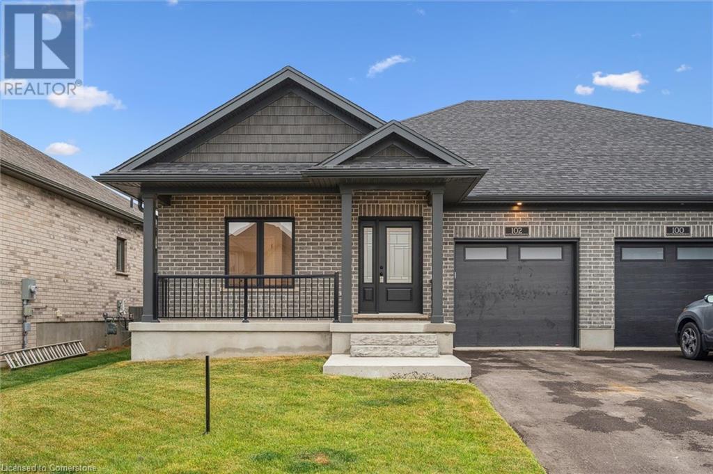 102 SOUTH PARKWOOD Boulevard, Elmira, Ontario
