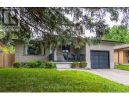 17 HICKORY LINE, Stratford, Ontario