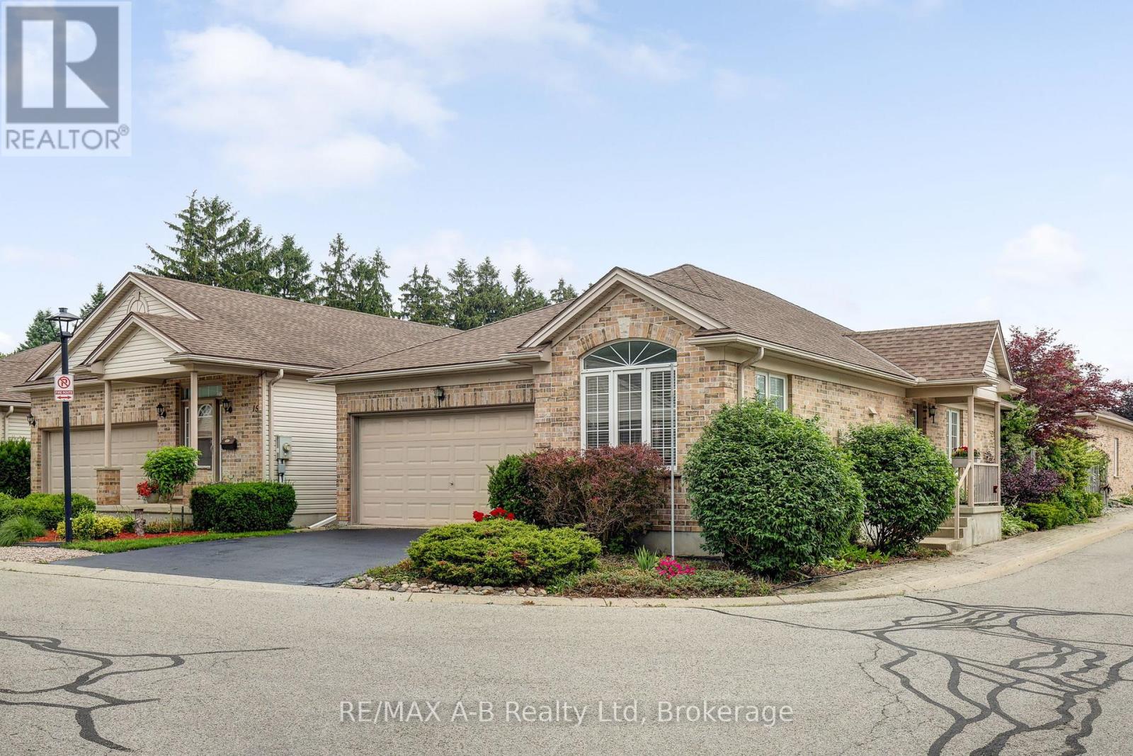 14 - 567 FANSHAWE PARK ROAD E, London North, Ontario