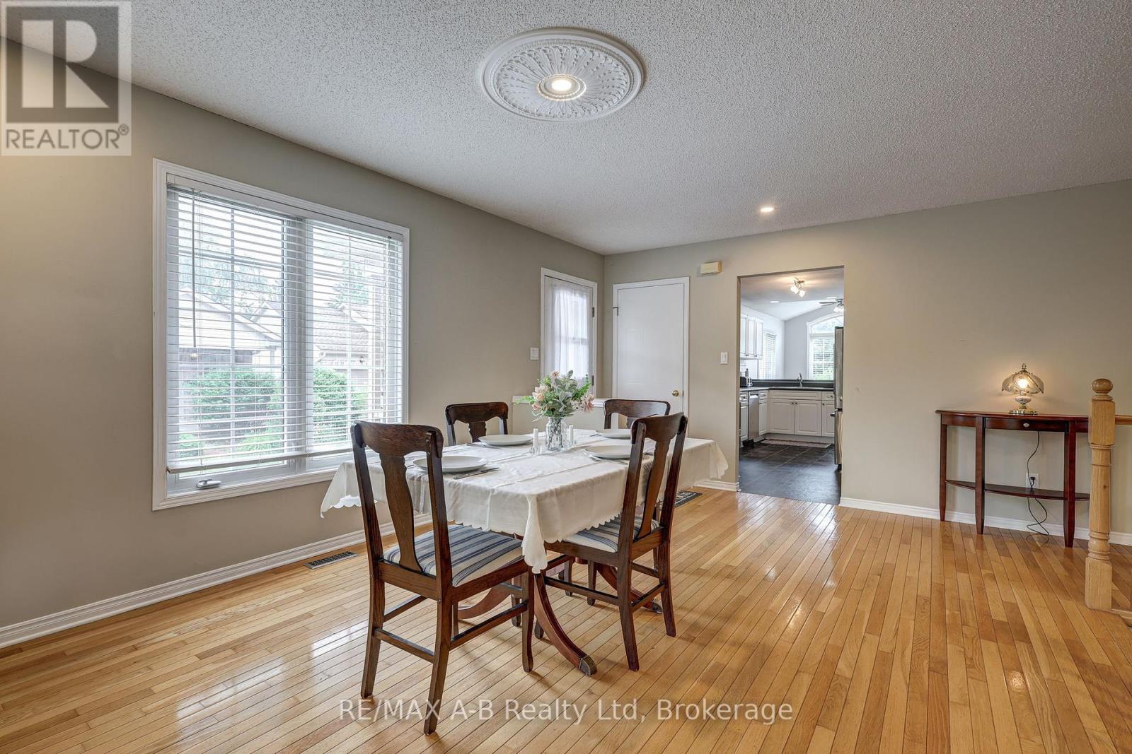 14 - 567 Fanshawe Park Road E, London North, Ontario  N5X 3T4 - Photo 17 - X12255054